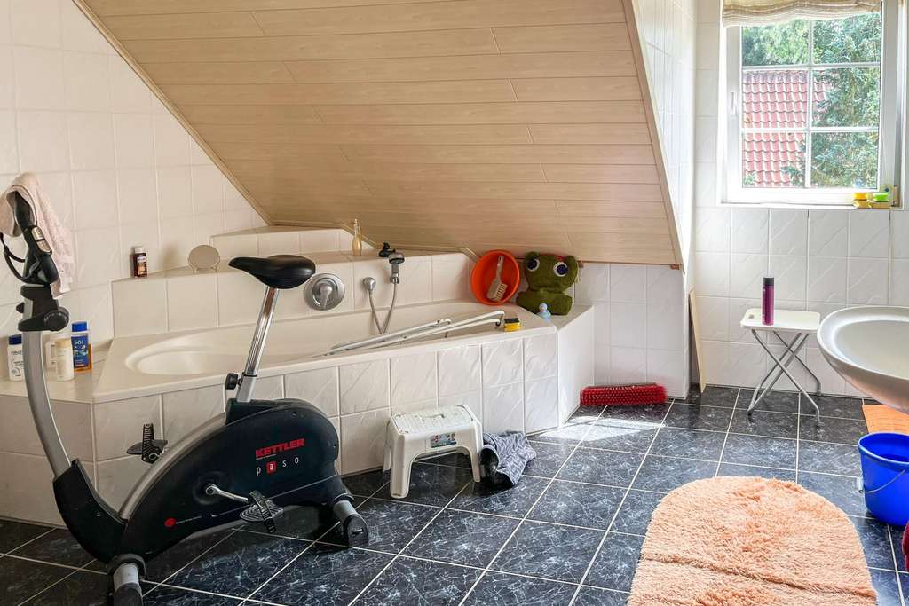 Immobilie in Leiferde - 3,5 Zi. Einfamilienhaus in Leiferde bei Gifhorn, ruhige Lage, Terrasse, Garage - Bild 3