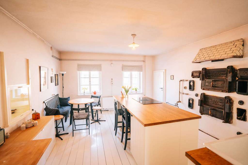 Immobilie in Waal - Wohnen und Arbeiten unter einem Dach – großzügiges Haus mit flexibler Raumaufteilung - Bild 0