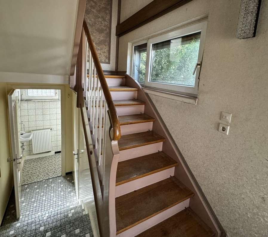 Immobilie in Pfinztal - Mehrfamilienhaus in begehrter Hanglage - Bild 2