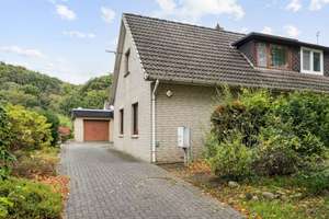 Charaktervolle Doppelhaushälfte mit zusätzlicher Baufläche – Sanierungsobjekt mit Potenzial – Die vollständige Adresse der Immobilie erhältst du vom Anbieter., 21029 Bergedorf (Ortsteil), Hamburg – Vorschaubild 6