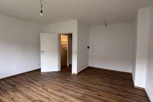 Erstbezug nach umfangreicher Sanierung/-Modernisierung / Familienfreundliches Reihenmittelhaus – Die vollständige Adresse der Immobilie erhältst du vom Anbieter., 28277 Kattenesch, Bremen – Vorschaubild 9