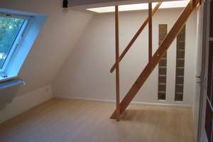 Gepflegte DG-Wohnung  55 m² Nfl. (ca. 45m² Wfl.) 2 Ebenen,  Wellingdorf – Die vollständige Adresse der Immobilie erhältst du vom Anbieter., 24148 Ellerbek, Kiel – Vorschaubild 3