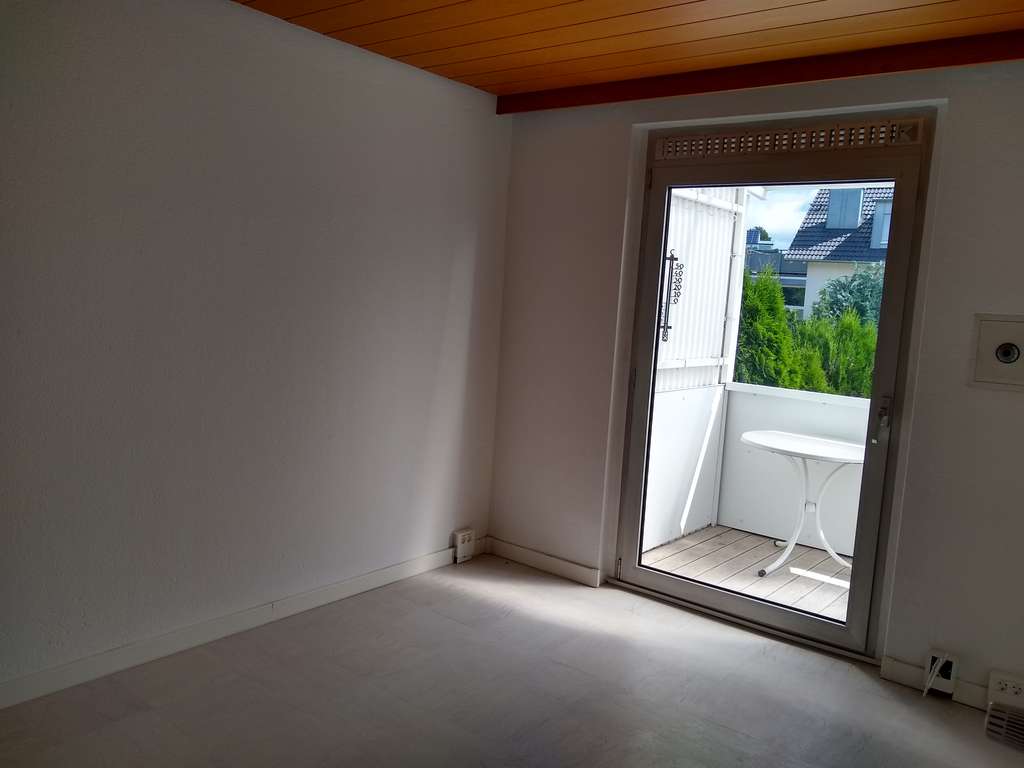 Immobilie in Idstein - Schöne Doppelhaushälfte mit Einliegerwohnung, Carport und Garten - Bild 4