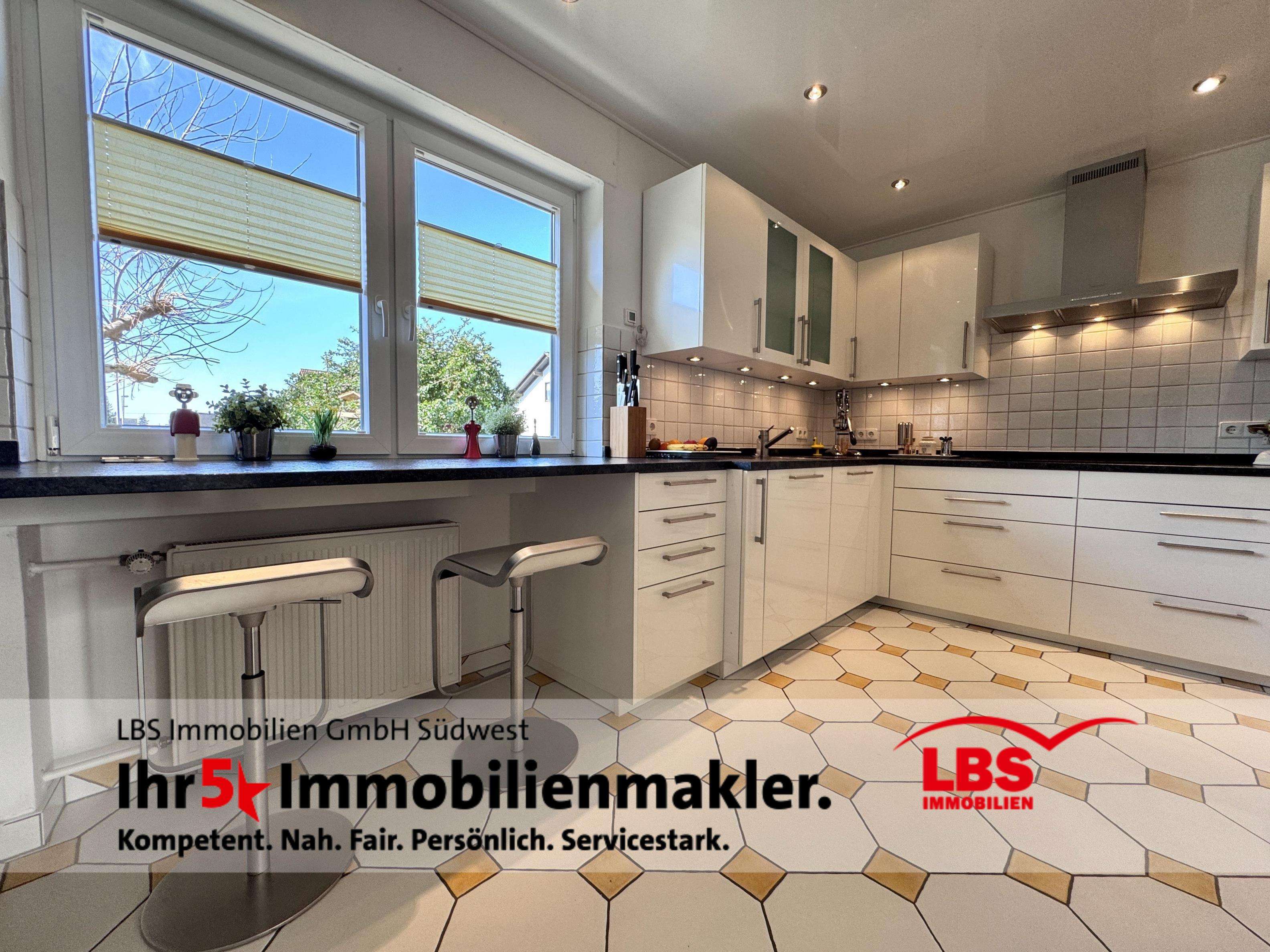 Immobilie in Muggensturm - Ein echtes Juwel in beliebter Wohnlage!
-Exklusives Zweifamilienhaus  mit grüner Wohlfühloase-

 - Bild 9