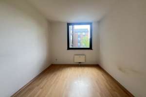 4-Zimmer-Wohnung mit Balkon und TG-Stellplatz in 40597 Düsseldorf-Benrath – 40597 Benrath, Düsseldorf – Vorschaubild 8