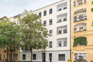 Altbauwohnung im Prenzlauer Berg - Freundliche 3-Zimmerwohnung mit Balkon – Esmarchstraße 8, 10407 Prenzlauer Berg, Berlin – Vorschaubild 2
