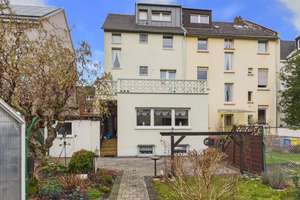 Wohnen mit Blick auf die Godesburg: Charmantes Dreifamilienhaus in Bad Godesberg – Die vollständige Adresse der Immobilie erhältst du vom Anbieter., 53177 Alt-Godesberg, Bonn – Vorschaubild 4