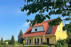 Modernes Einfamilienhaus mit 1.800 m² Garten + 3.300 m² Ackerland/Wiese – vielseitig nutzbar – Hauptstraße 1, 17268 Boitzenburger Land – Vorschaubild 1