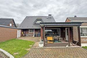 Voerde-Spellen: Doppeltes Wohnglück – Eigenbedarf trifft Rendite – Die vollständige Adresse der Immobilie erhältst du vom Anbieter., 46562 Voerde (Niederrhein) – Vorschaubild 53