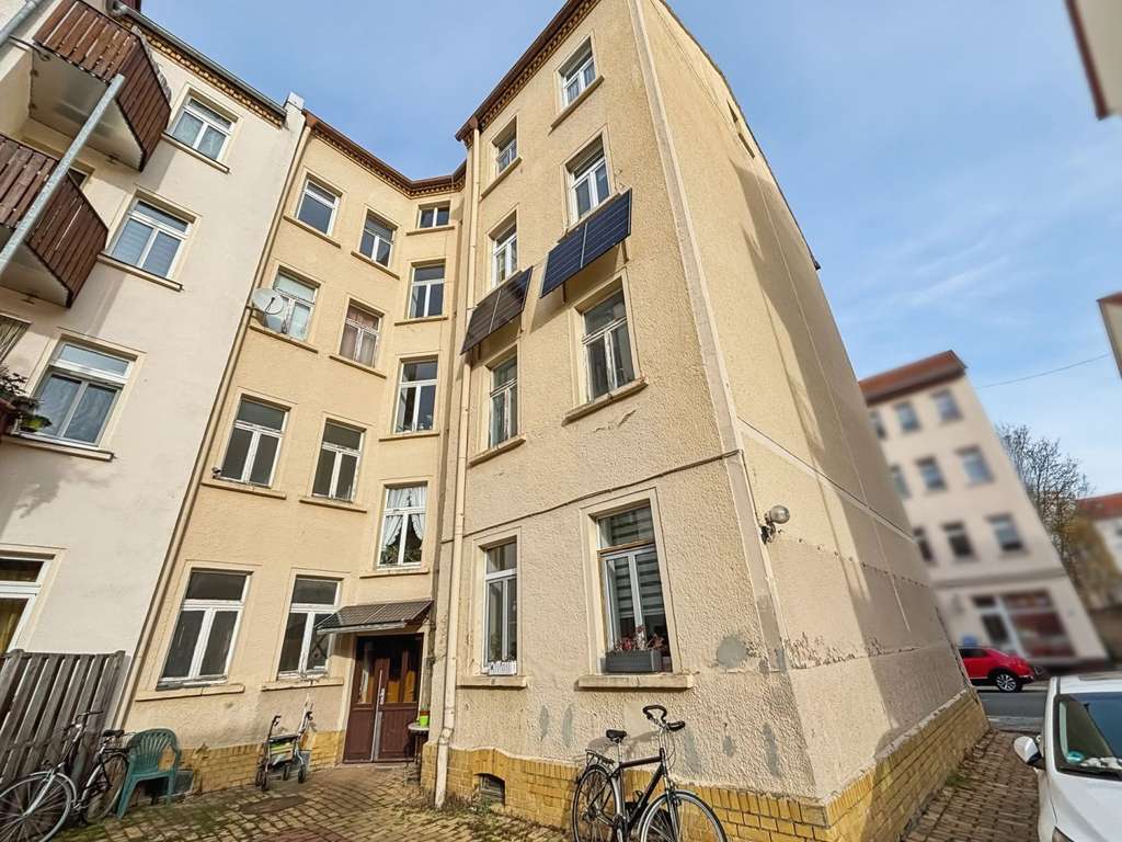 Immobilie in Markkleeberg - Charmante 2-Zimmer-Wohnung mit Entwicklungspotenzial im Denkmalobjekt in Markkleeberg - Bild 1