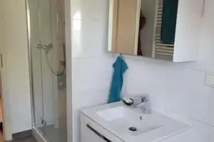 Möblierte 2-Zimmer-Wohnung in Köln-Bayenthal, 1050€ warm, saniert – Hebbelstr. 46, 50968 Köln – Vorschaubild 5