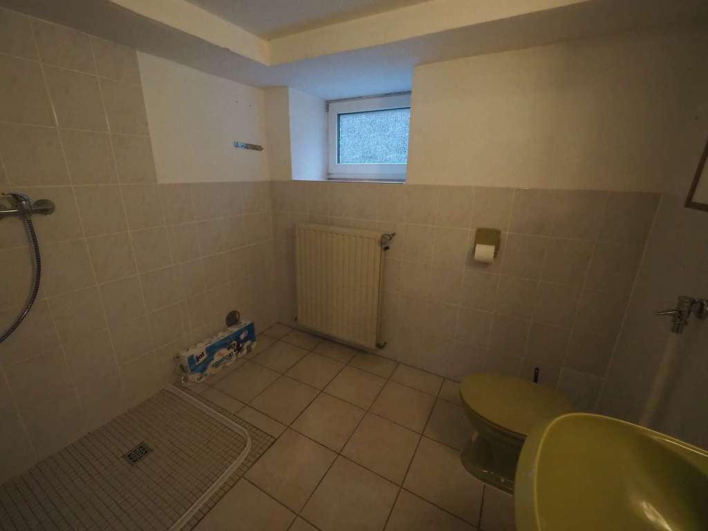 Immobilie in Contwig - GEMÜTLICHES EINFAMILIENHAUS MIT DOPPELGARAGE IN CONTWIG - Bild 1