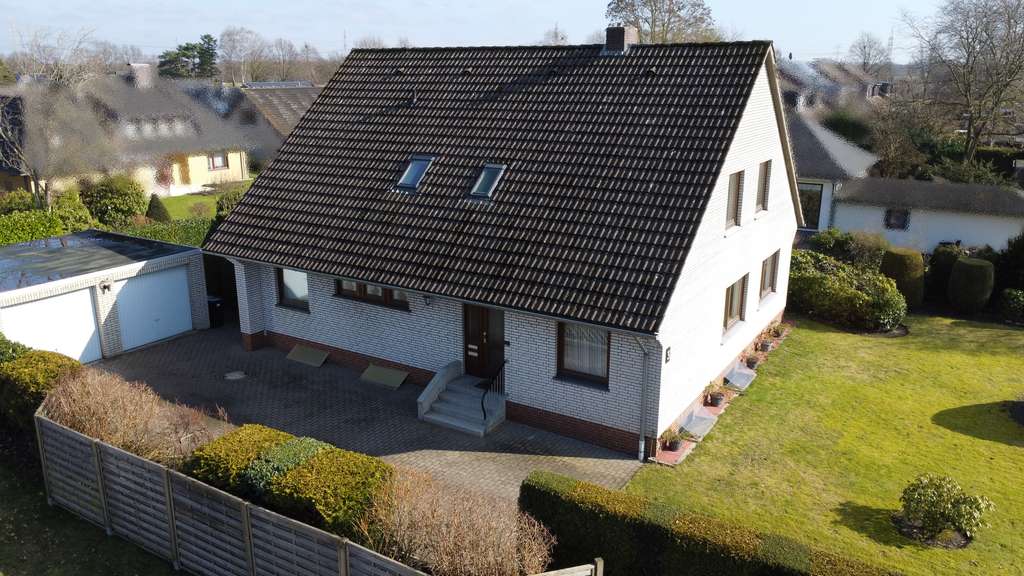 Immobilie in Sottrum - Zweifamilienhaus mit Doppelgarage und Keller im ruhigen Wohngebiet in Sottrum zu verkaufen - Bild 3