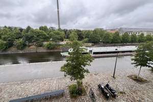 Mitte: 2-Zi-NB-Wohnung - WASSERBLICK - 71 m² - 2 TERRASSEN, EBK LUXUS Bad - per SOFORT zu VERKAUFEN – Die vollständige Adresse der Immobilie erhältst du vom Anbieter., 10557 Moabit, Berlin – Vorschaubild 2