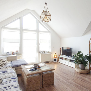 Helle Dachgeschosswohnung mit Südwestbalkon – Mainnähe & ruhige Lage