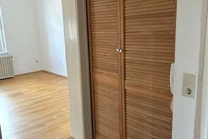Schöne Altbauwohnung mit zwei Zimmern – Eichlerstraße 1, 86154 Links der Wertach-Nord, Augsburg – Vorschaubild 3