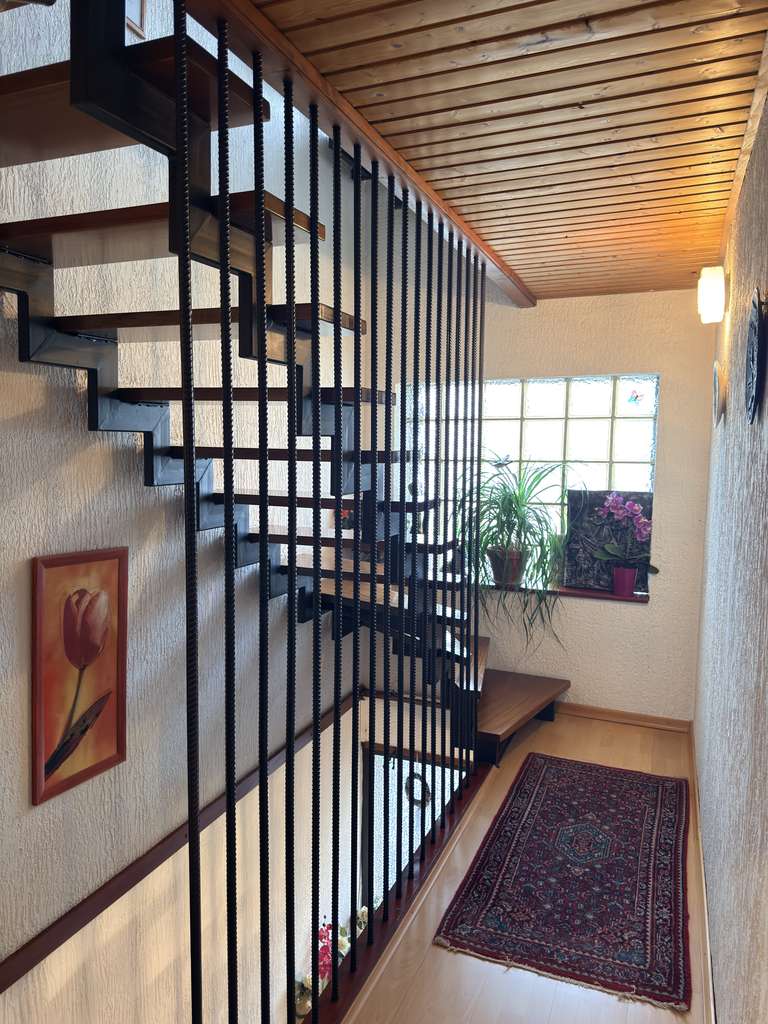 Immobilie in Wilnsdorf - Familienfreundliches Einfamilienhaus mit Garten und 3 Balkonen in Wilnsdorf - Bild 2