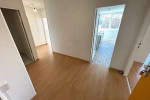 Charmante 3-Zimmer-Wohnung – Ihr neues Zuhause wartet! – Angerburger Allee 49, 14055 Westend, Berlin – Vorschaubild 2
