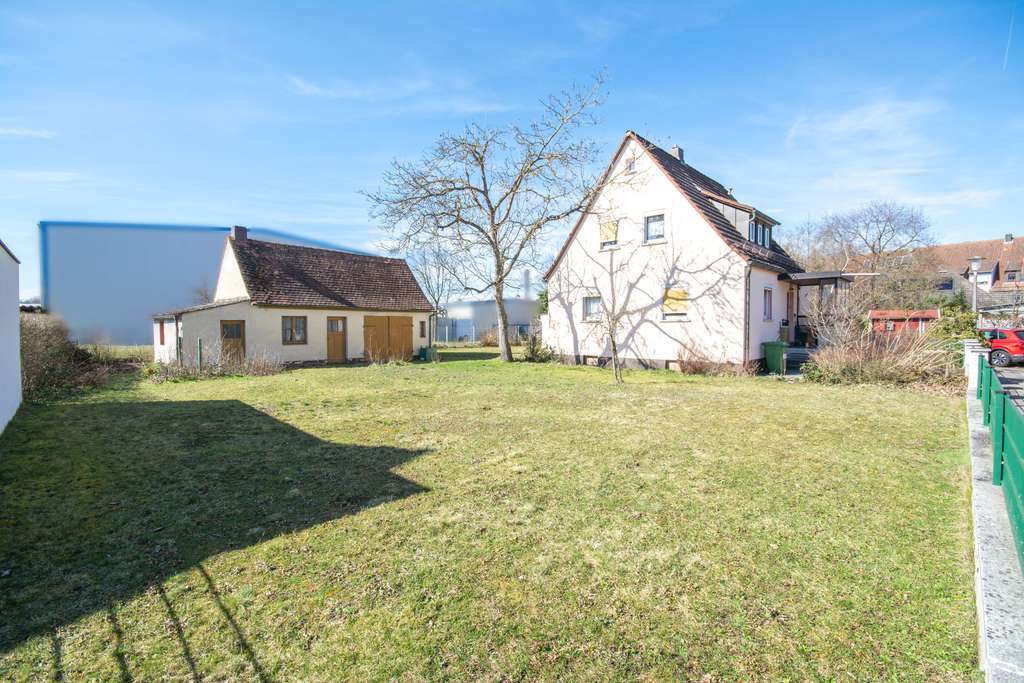 Immobilie in Rednitzhembach - ***HANDWERKER AUFGEPASST: HAUS MIT POTENZIAL + 716 QM   GRUNDSTÜCK*** - Bild 1