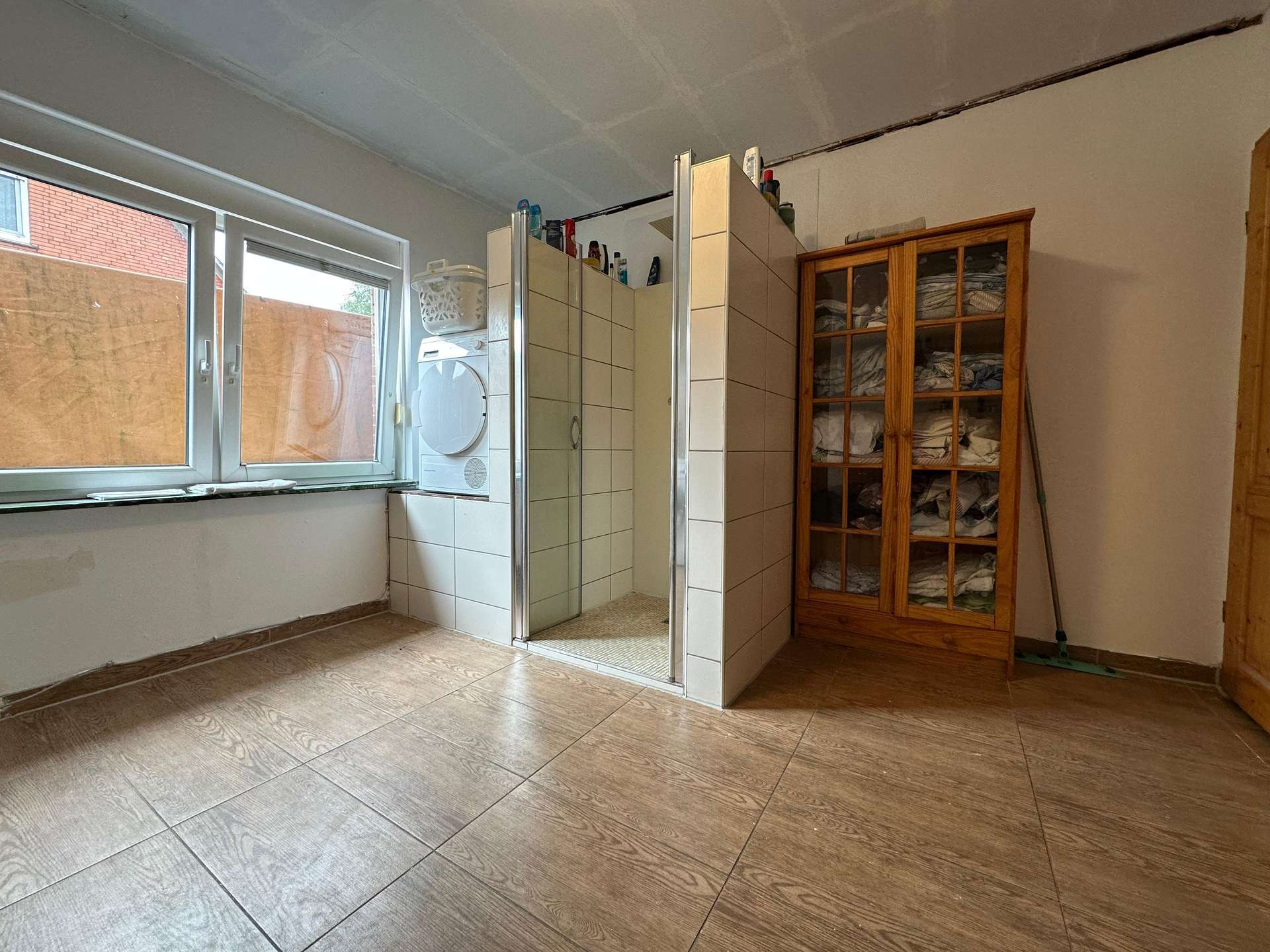 Immobilie in Weener - Mehr Raum für Ihre Pläne - wohnen, vermieten, kombinieren - Bild 4