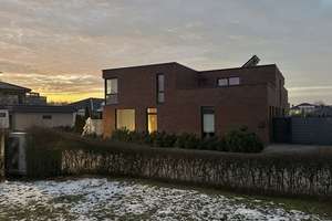 Moderne Doppelhaushälfte mit Garten, Dachterrasse, Wärmepumpe, Solar, Wallbox, Glasfaser in Danndorf
