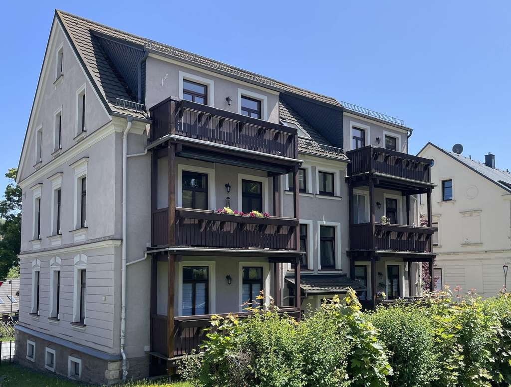 Immobilie in Bärenstein - Zur Selbstnutzung und Anlage! Jetzt 4 von 6 Wohnungen zu verkaufen - mit Garagen und Stellplätzen! - Bild 1