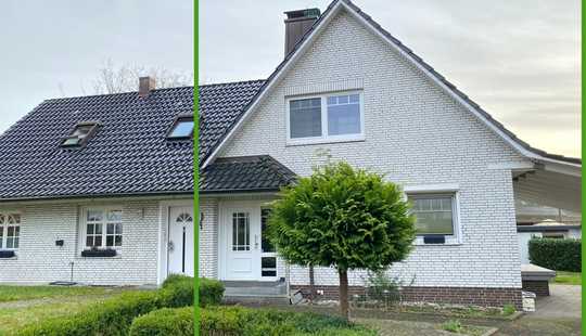 Bild von Doppelhaushälfte mit Garage und Carport auf großem Grundstück