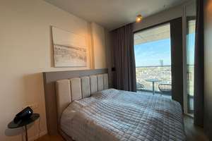 FOUR: Möbliertes Apartment mit Mainblick – 60315 Innenstadt, Frankfurt am Main – Vorschaubild 4