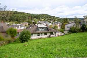 Großzügiges Einfamilienhaus mit Einliegerwohnung und Garagen in Adenau – Ahrweiler (Kreis) – Vorschaubild 6