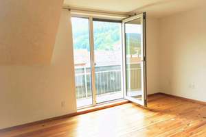 Altbau-Charme mit Komfort: 5-Zimmer-Wohnung in Bad Wildbad – 75323 Bad Wildbad – Vorschaubild 2