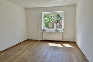 EINZIEHEN UND WOHLFÜHLEN: HELLE UND GEPFLEGTE WOHNUNG MIT BALKON UND NEUER AUSSTATTUNG – Erlenweg 15, 65187 Biebrich, Wiesbaden – Vorschaubild 5