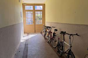 Charmante 2,5-Zimmer Wohnung mit Garten in Babelsberg Nord für Eigennutzer oder Kapitalanleger – Die vollständige Adresse der Immobilie erhältst du vom Anbieter., 14482 Babelsberg Nord, Potsdam – Vorschaubild 2