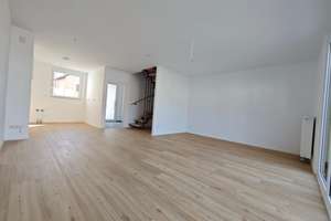 Erstbezug – Modernes 4-Zimmer-Reihenhaus mit Garten, 2 Bädern, Einbauküche & 2 Carports – Lilienstrasse 43, 90547 Stein – Vorschaubild 4