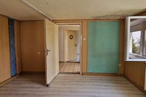  – Sanierungsobjekt mit Potenzial -
  ein Einfamilienhaus in Burgheim – Die vollständige Adresse der Immobilie erhältst du vom Anbieter., 86666 Burgheim – Vorschaubild 4