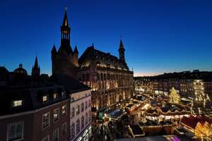 Elegant & mit EBKü!! AC-Marktplatz. Toller Panoramablick (das Bild ist echt). – Markt 46, 52062 Markt, Aachen – Vorschaubild 1