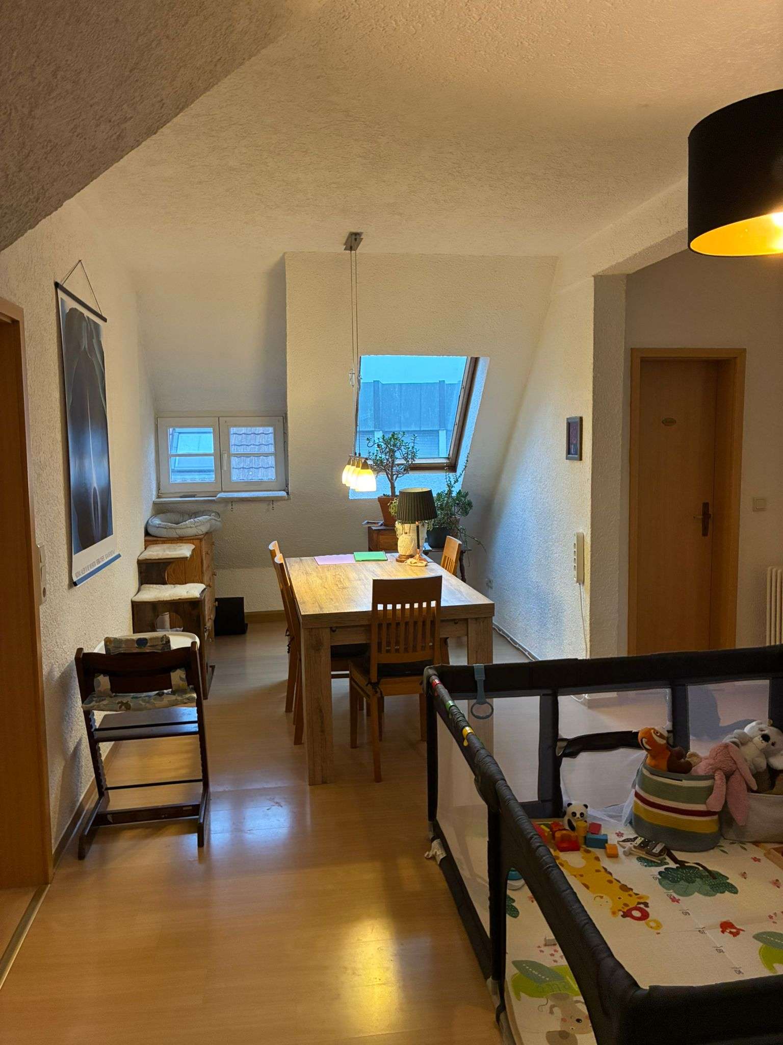 Immobilie in Ihringen - Attraktive 4 Zimmer Wohnung in Ihringen mit 2 Balkonen - Bild 2