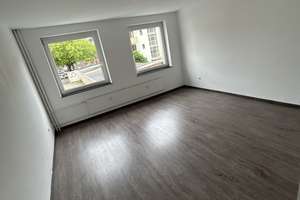 Lebendiges Wohnen in Geestemünde: 3-Zimmer-Wohnung mit Balkon – Theestraße 5, 27570 Geestemünde, Bremerhaven – Vorschaubild 2