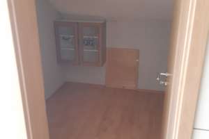Möblierte 2-Zimmer-Wohnung zu vermieten mit Einbauküche, Garage – Ellholzweg 4, 90518 Altdorf bei Nürnberg – Vorschaubild 11
