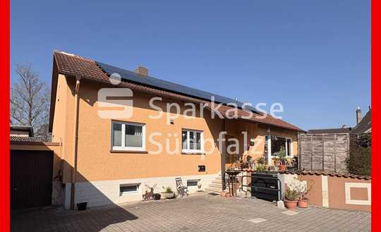 Charaktervoller Bungalow mit Ausbaupotenzial, großer Scheune und Garten