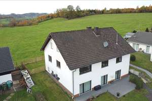 EFH (Bj.1981) mit ELW (Bj.2022) in ruhiger Ortsrandlage von Morsbach-Seifen – Die vollständige Adresse der Immobilie erhältst du vom Anbieter., 51597 Morsbach – Vorschaubild 4