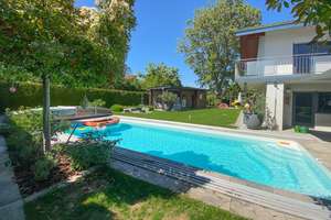 Familienfreundliches Wohnen – Einfamilienhaus mit Pool und Sauna zur Miete in Tettnang – Die vollständige Adresse der Immobilie erhältst du vom Anbieter., 88069 Tettnang – Vorschaubild 1