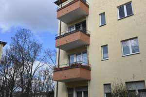 Hochwertig renovierte 2-Zimmer-Wohnung mit Blick auf den Költzepark – Kirchhofstr. 5b, 13585 Spandau (Ortsteil), Berlin – Vorschaubild 2