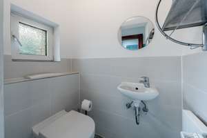 Henstedt- Ulzburg | Modernisiertes Reihenmittelhaus mit stylischer Küche, neuer Heizung und Vollk. – Die vollständige Adresse der Immobilie erhältst du vom Anbieter., 24558 Henstedt-Ulzburg – Vorschaubild 5
