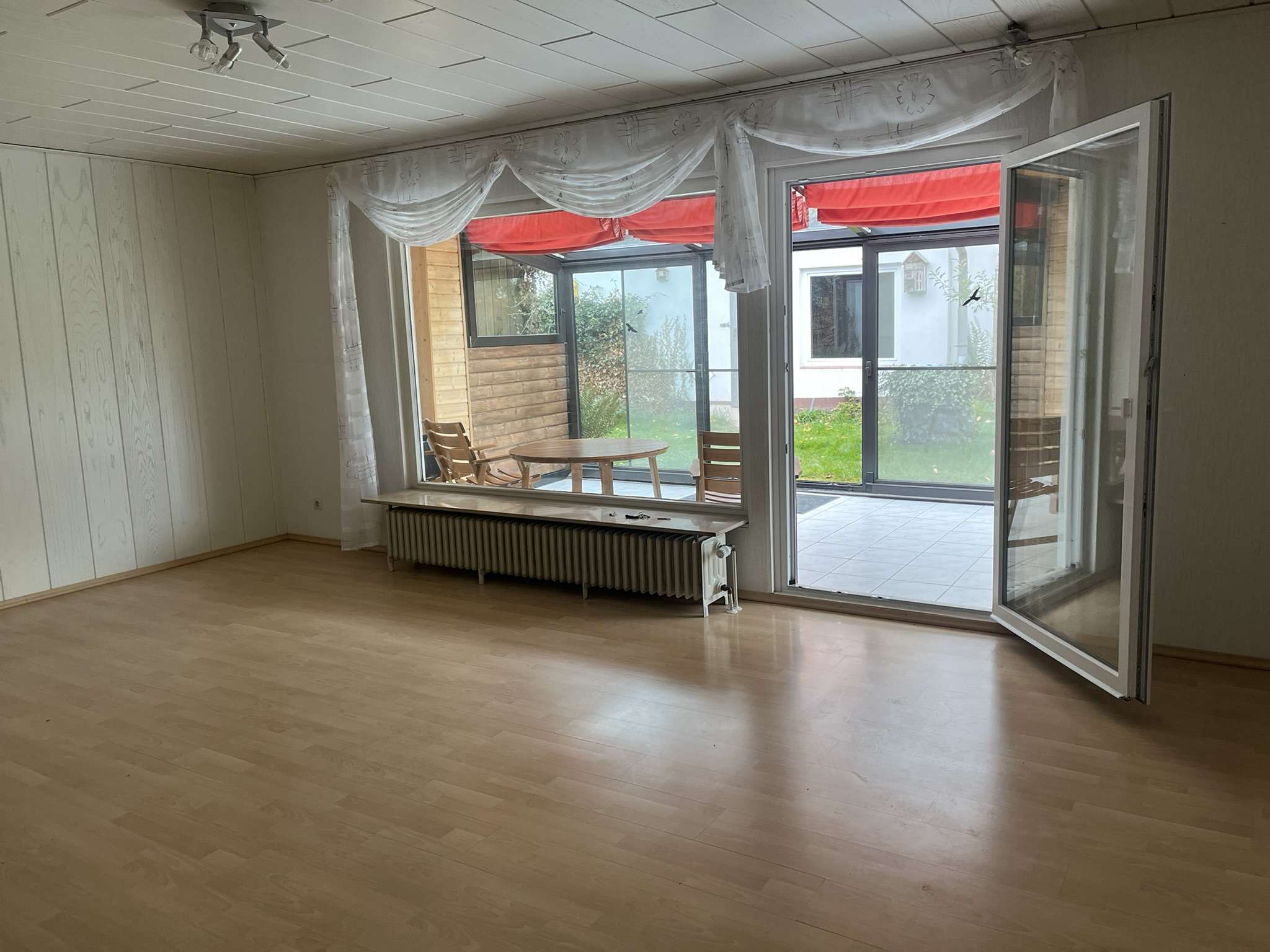 Immobilie in Durlangen - Schönes EFH mit ELW und großem Garten in ruhiger Lage - Bild 4