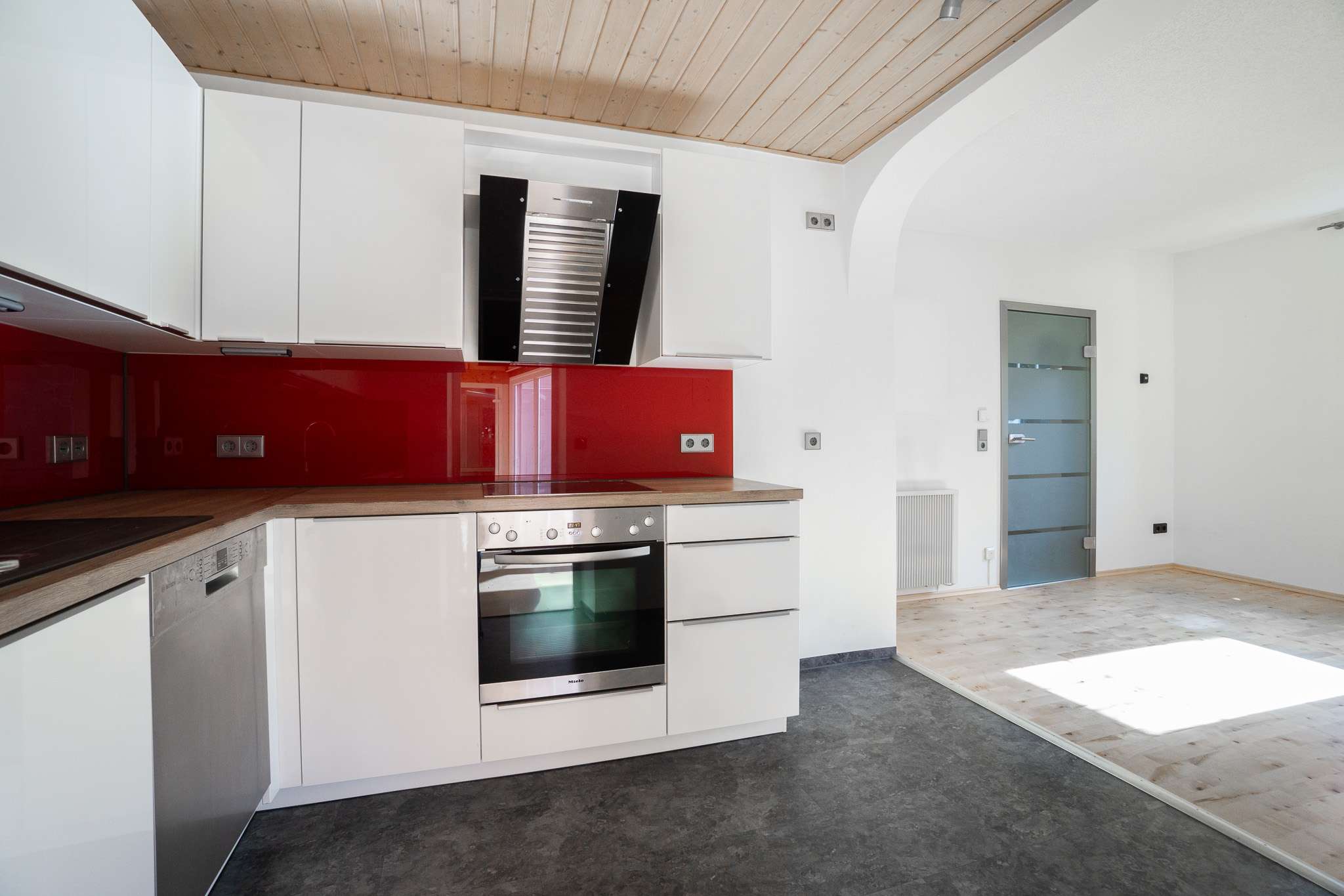 Immobilie in Krauchenwies - Architektur mit Charakter – ein Unikat in ruhiger Sackgassenlage - Bild 2