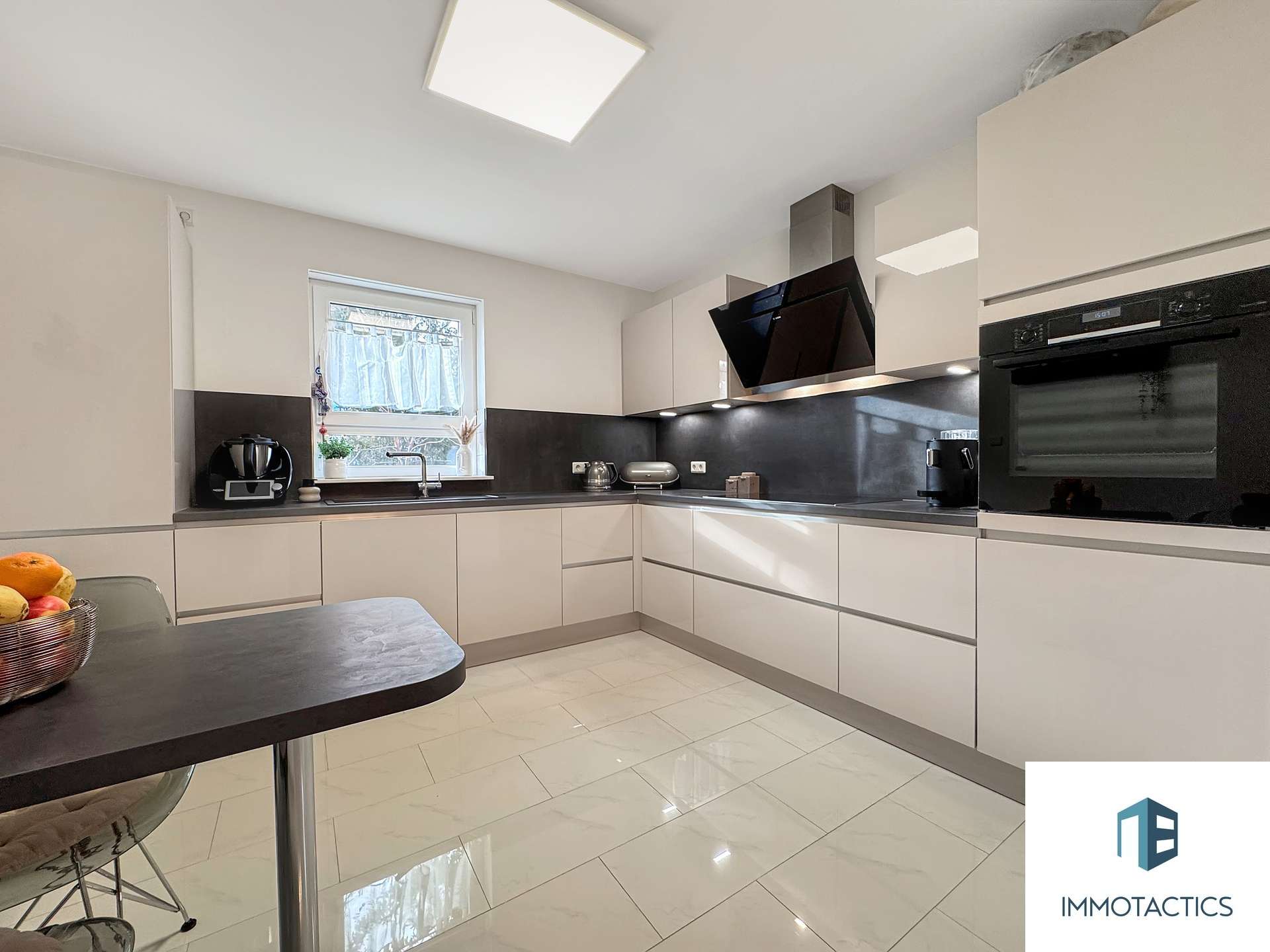 Immobilie in Gau-Algesheim - EXKLUSIVES & MODERNES Zweifamilienhaus für die Großfamilie und Kapitalanleger - Bild 13