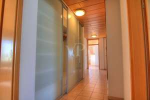 Großzügige 4-Zimmer-Wohnung mit Süd-Balkon, Kachelofen und Fußbodenheizung – voll möbliert – Die vollständige Adresse der Immobilie erhältst du vom Anbieter., 74078 Kirchhausen, Heilbronn – Vorschaubild 11