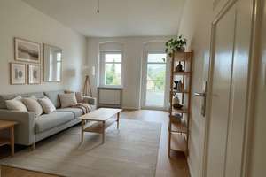 Wohnen am Berliner Mauerweg: Stilvolle 2-Zimmer-Wohnung mit Balkon