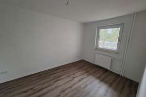 Modernisierte 2,5 Wohnung zur Miete in Lübeck -Wentzel Dr. – Schillstraße 2 - 4, 23566 Sankt Gertrud, Lübeck – Vorschaubild 3