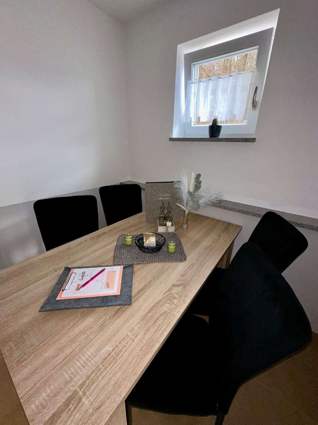 Immobilie in Zenting - Modernes Zweifamilienhaus mit großem Grundstück & nachhaltiger Energietechnik! - Bild 1